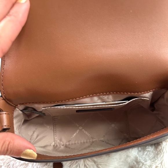 NWT authentic Michael Kors Lucie saddle Leather Bag - Picture 9 of 11